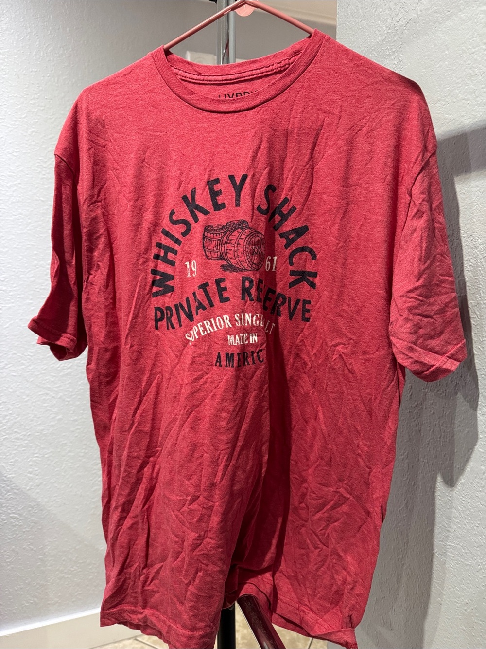 Hybrid & company Red Whiskey Shack Graphic Tee